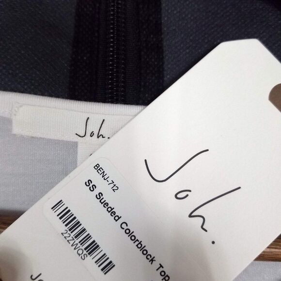 NEW NWT Joh Abigail Short Sleeve Grey Pink White Faux Suede Colorblock Top - Picture 9 of 11